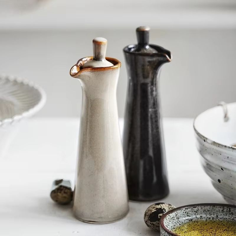 LuxeFlow – Ceramic Jug with Elegant Scandinavian Style
