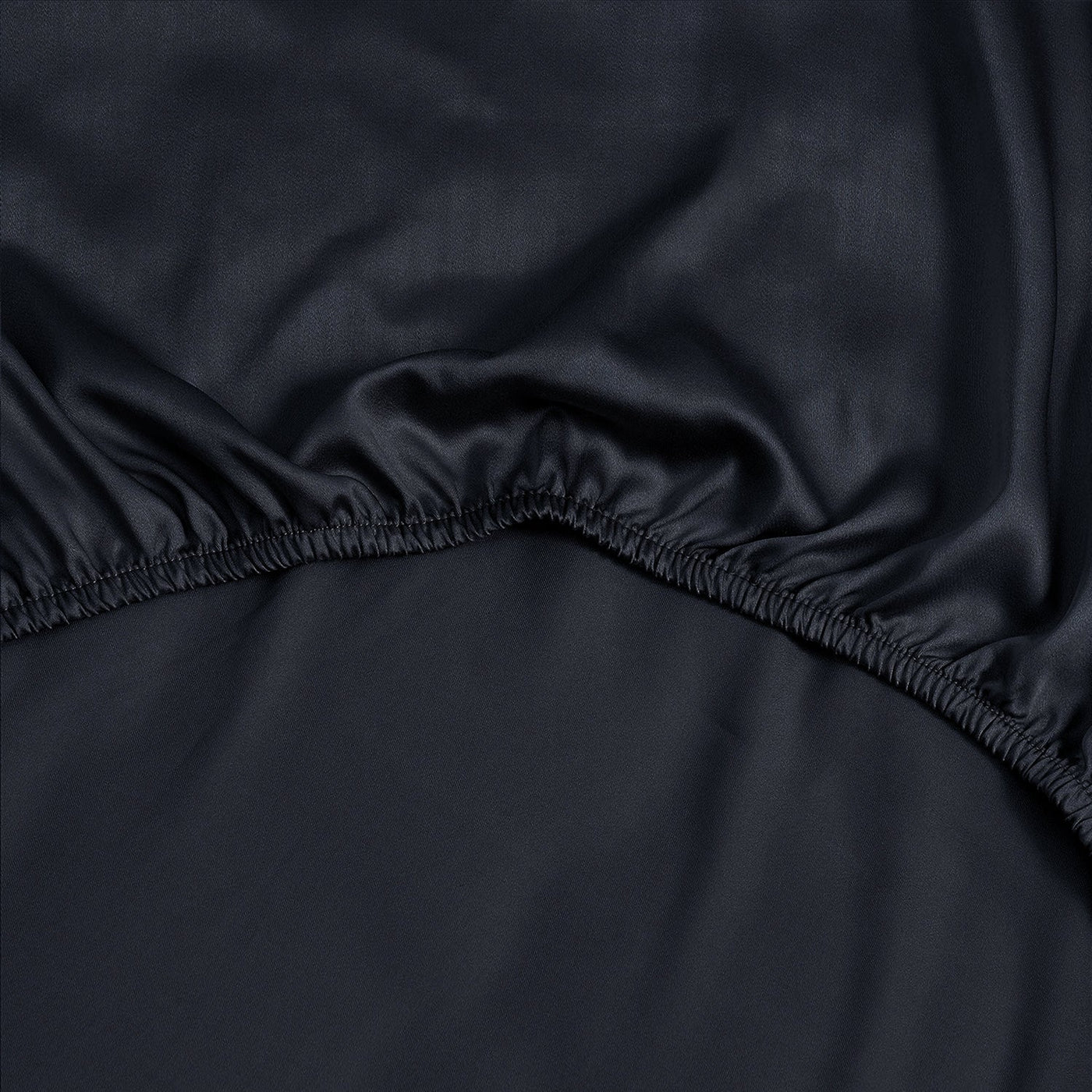 Bamboo Fitted Sheet - Pet Hair Repellent for Dogs/Cats Family