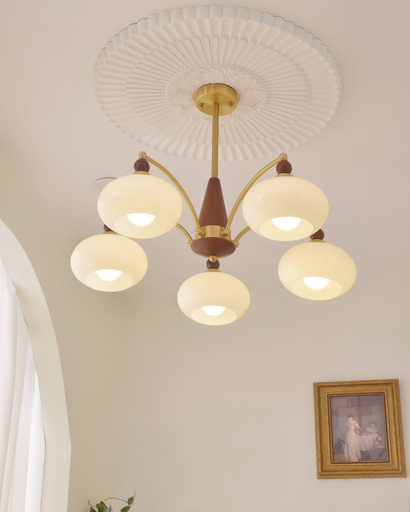 Retro Melodica Chandelier – Victorian Elegance with Modern Craftsmanship