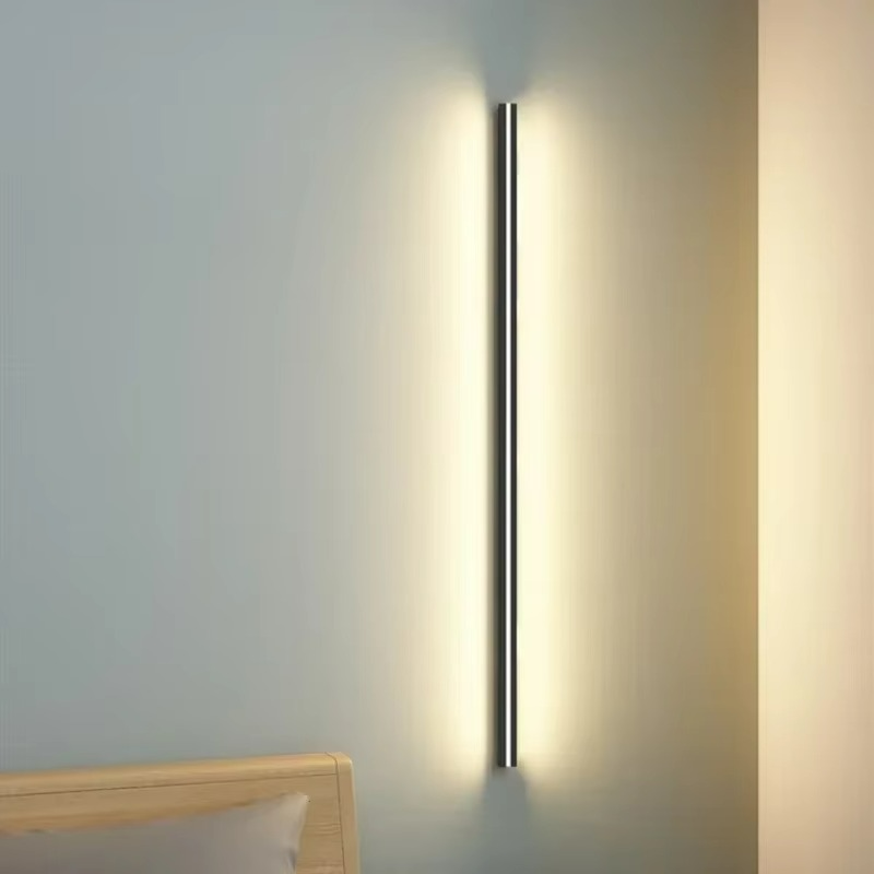 Minimal Light Bar – Nordic LED Wall Lamp in Aluminium