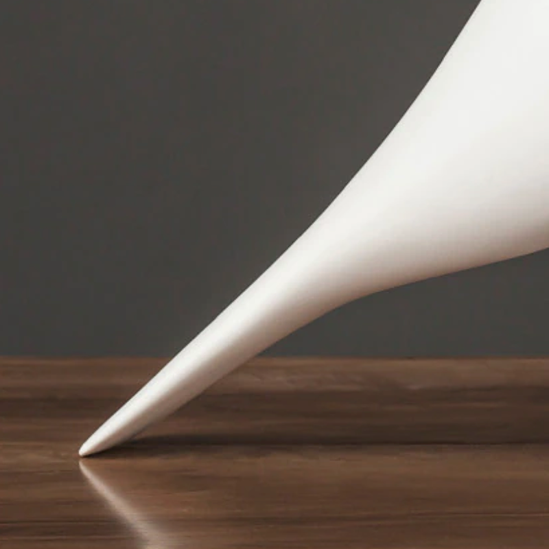 Scandi House Bird – Nordic Decorative Figurine in Black or White