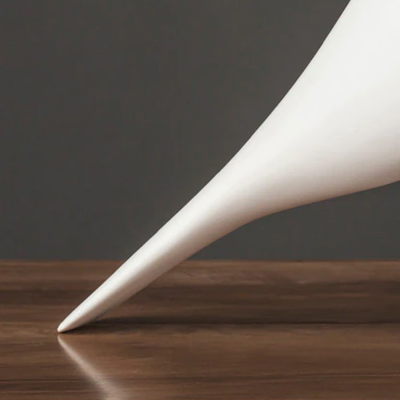 Scandi House Bird – Nordic Decorative Figurine in Black or White