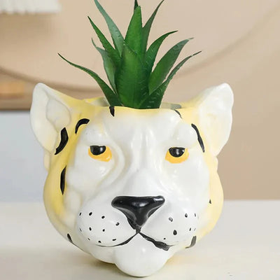 Novelty Ceramic 3D Lion's Head Vase for Modern Decor