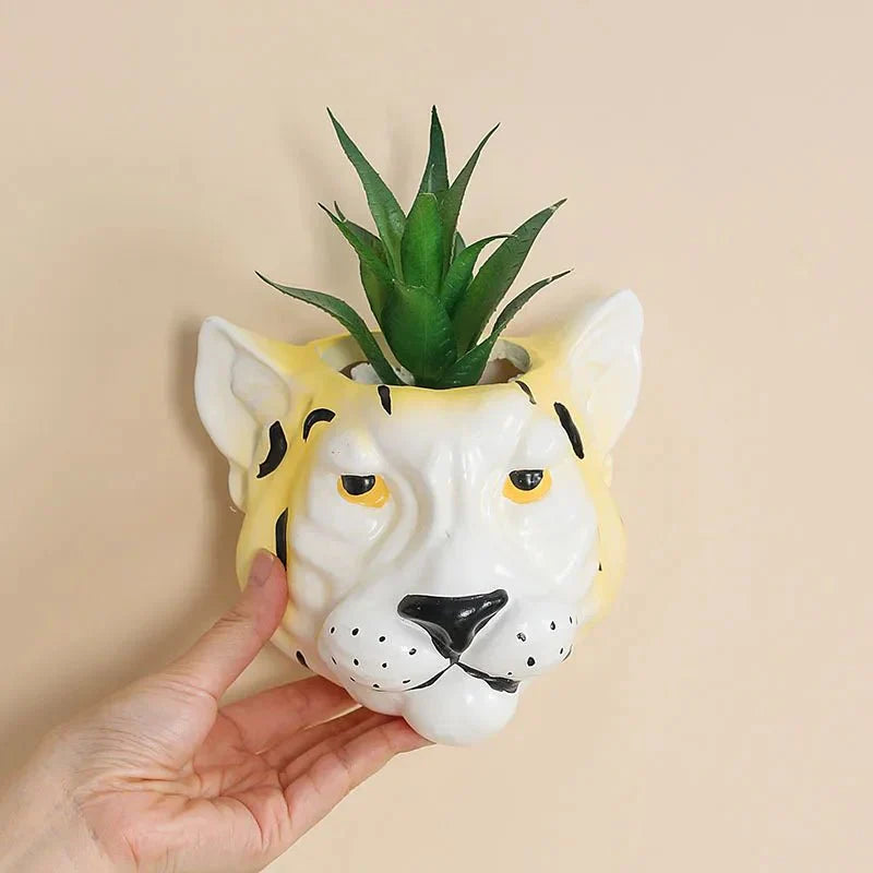 Novelty Ceramic 3D Lion's Head Vase for Modern Decor