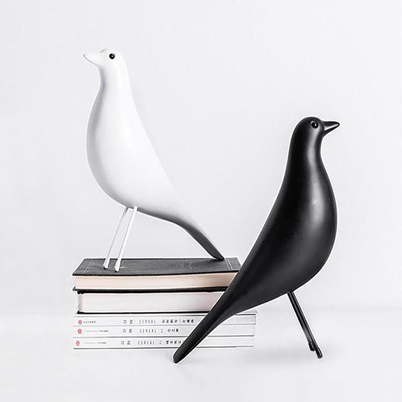Scandi House Bird – Nordic Decorative Figurine in Black or White